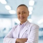 dr. Riadhi Yulianto., Sp.B.Subsp.Onk(K)., SE., MBA